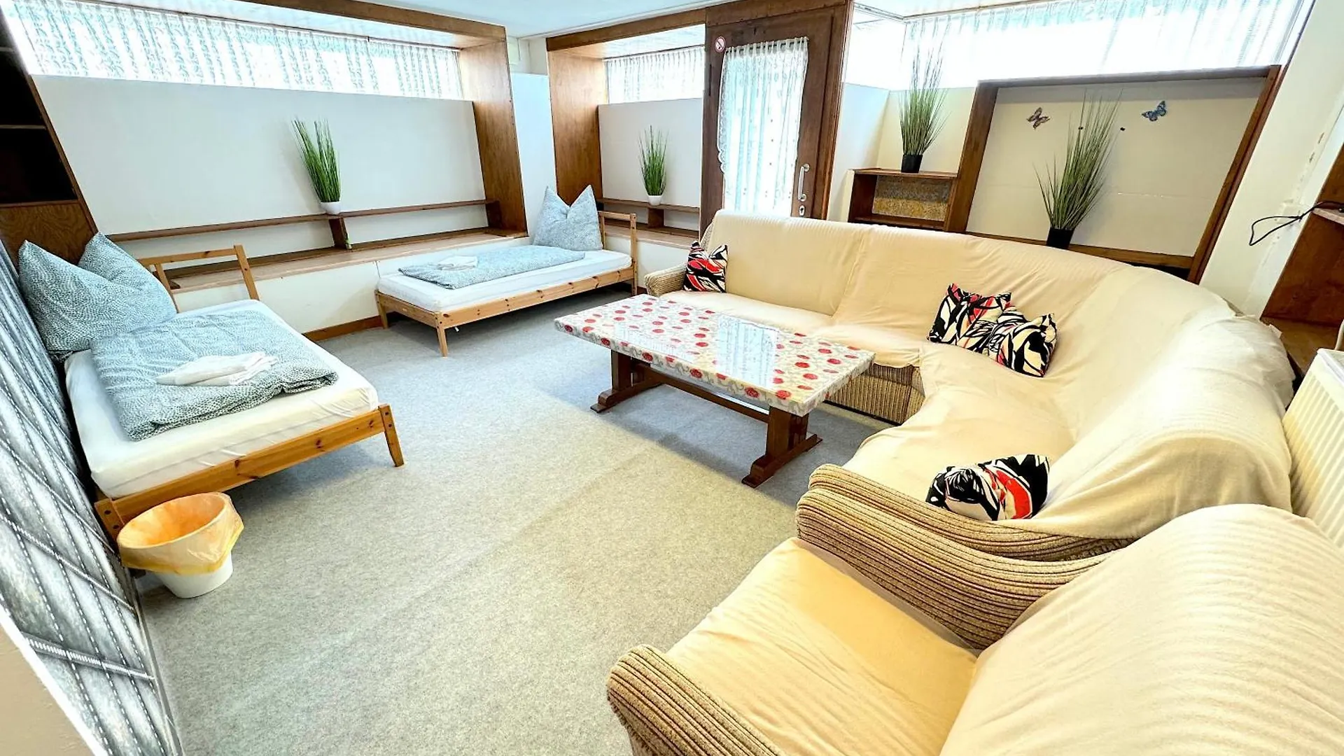 I Apartment 17 Personen - Monteurzimmer - Ferienwohnung, Grosskoellnbach Pilsting