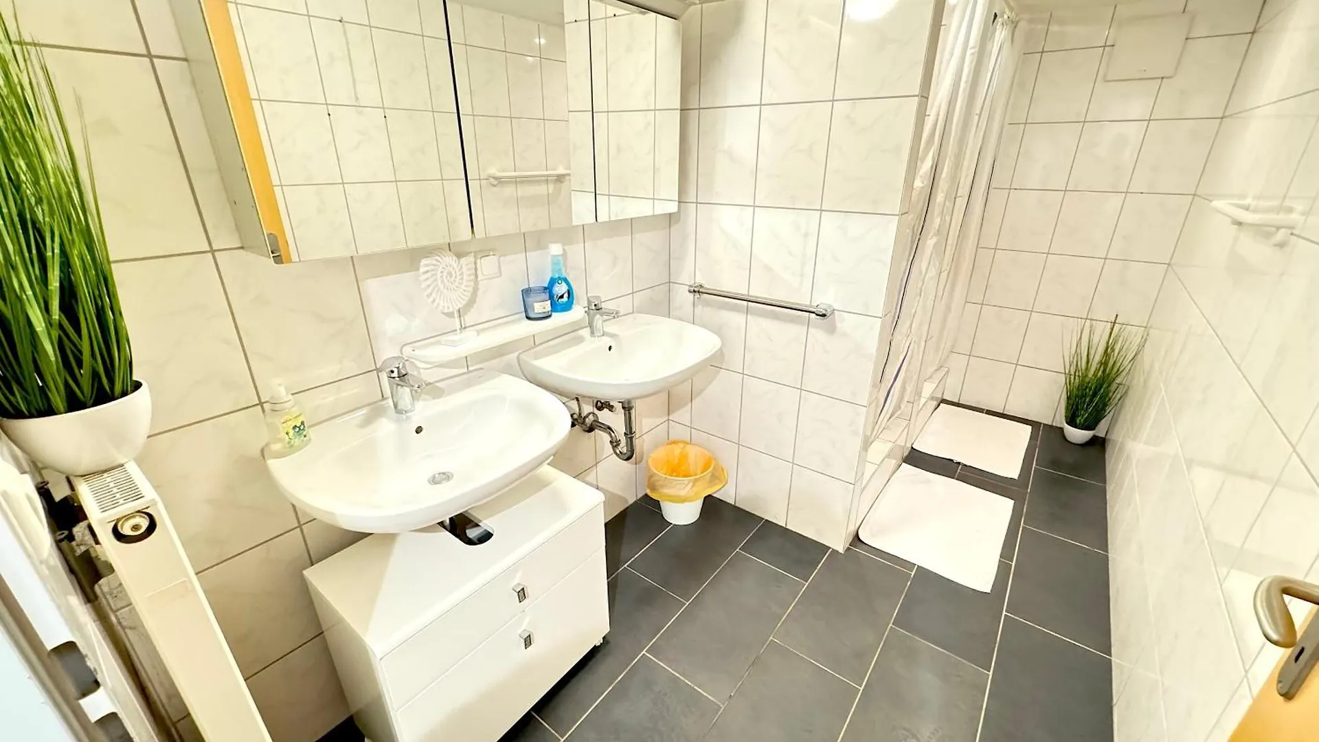 I Apartment 17 Personen - Monteurzimmer - Ferienwohnung, Grosskoellnbach Pilsting